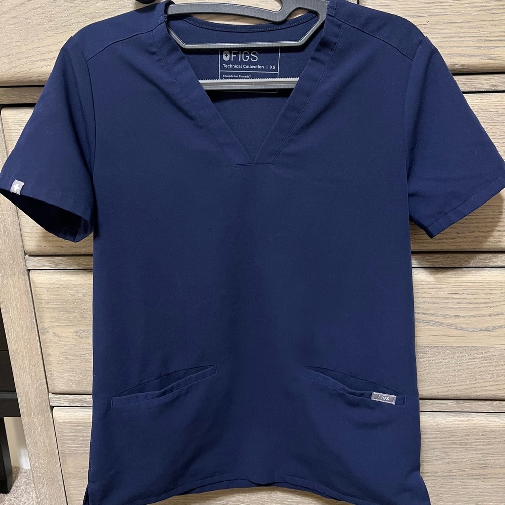 Figs “Casma” Navy Scrub Top